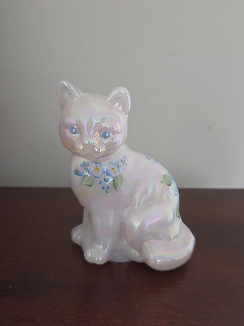 Vintage Fenton Opalescent Iridescent White/Pink Glass Cat Figurine